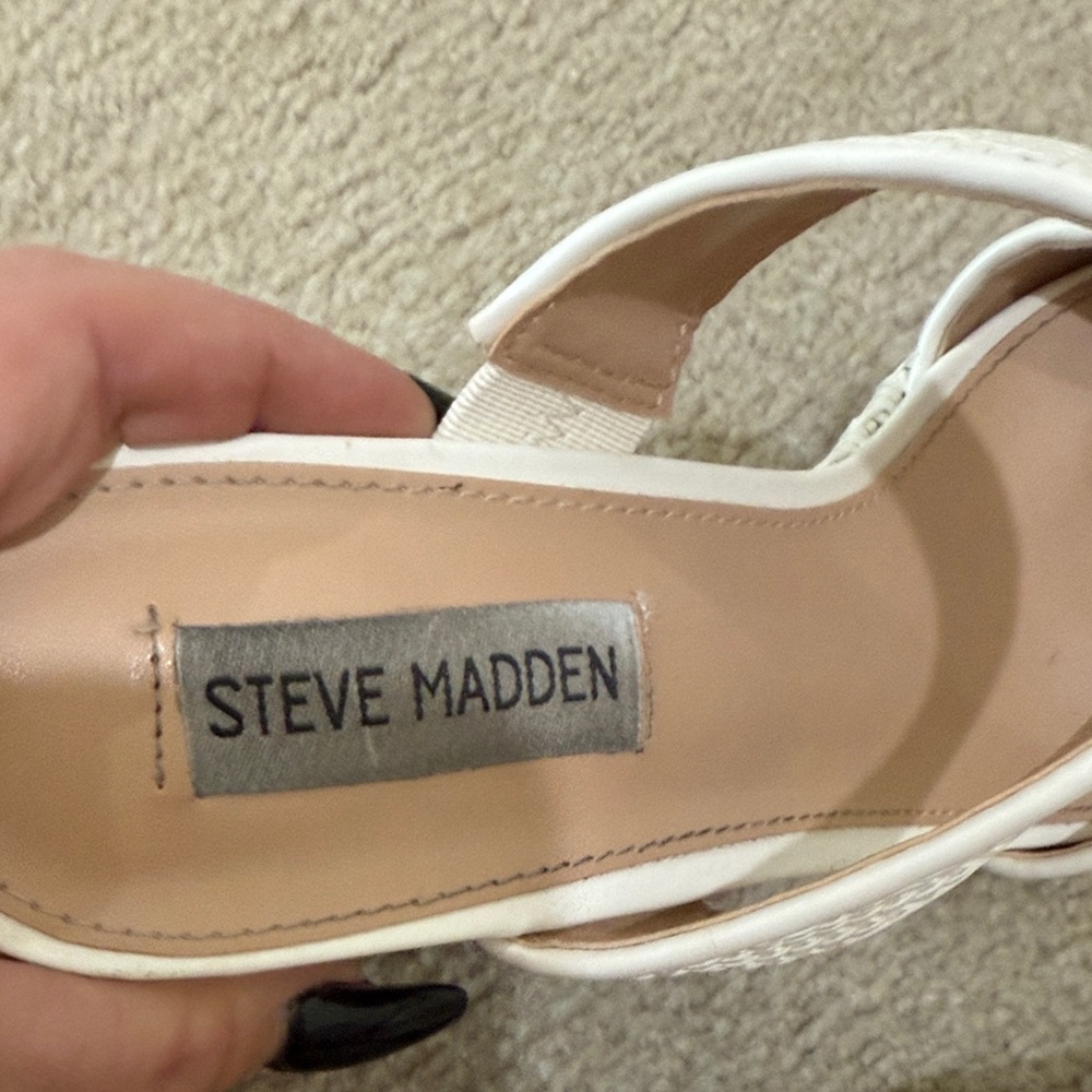 Steve Madden white Platform Sandals - Picture 5 of 5